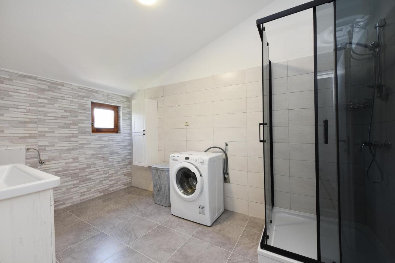 Apartman Magas With Private Pool Vinjerac Extérieur photo